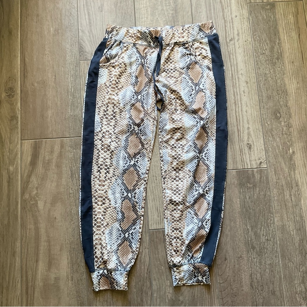 PrismSport snake print jogger